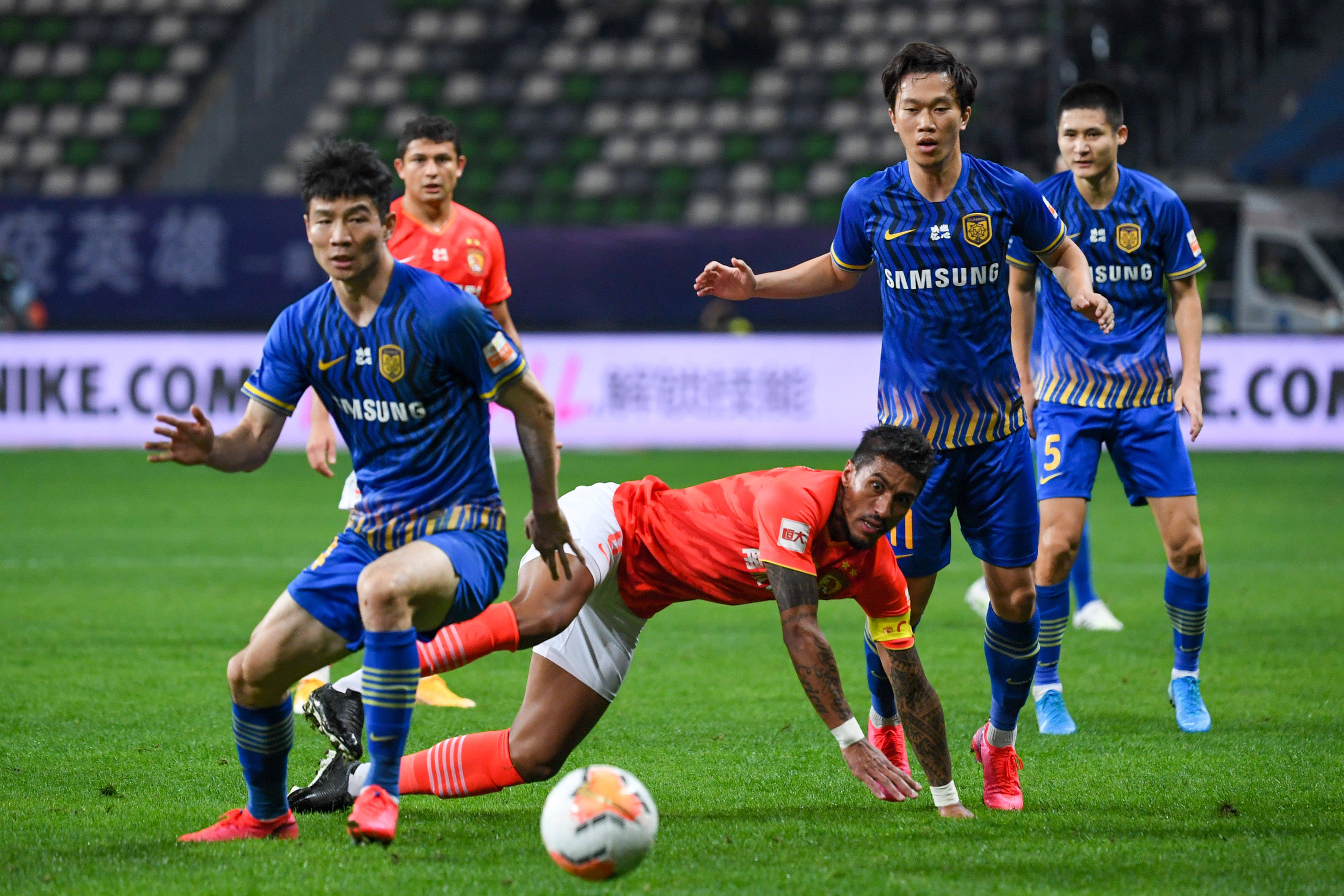 关于恒大客场不敌苏宁，遭遇积分榜滑铁卢的信息