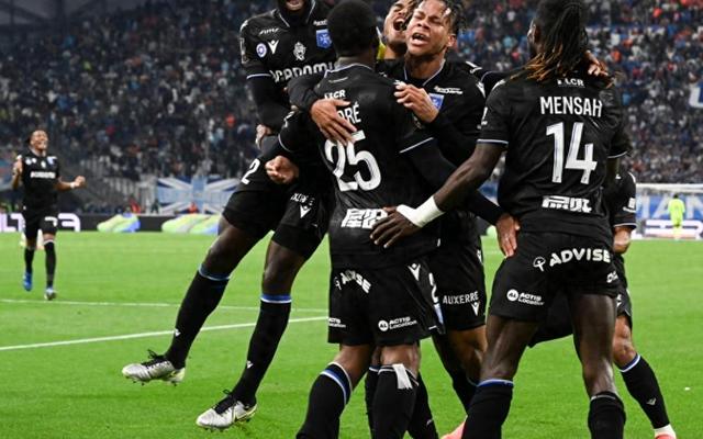 包含法甲赛场上演奇迹，球迷欲呼风唤雨的词条