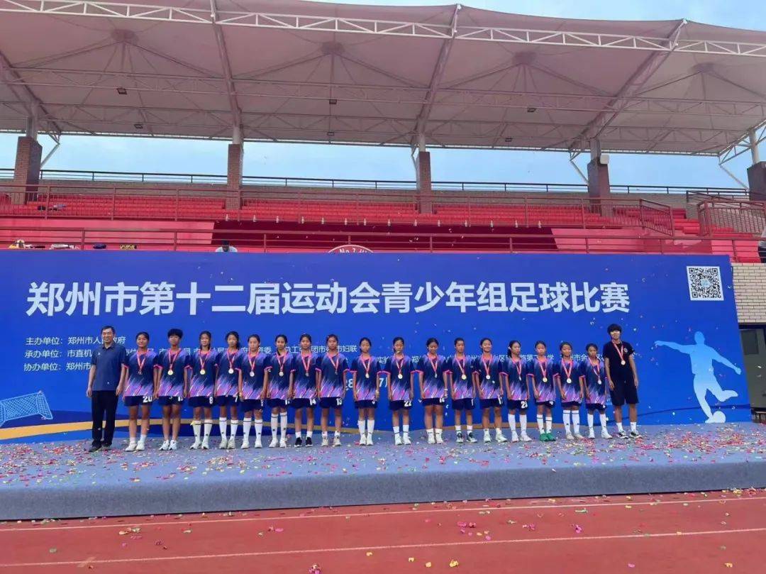 包含女足比赛带动热潮，球员实力获好评的词条